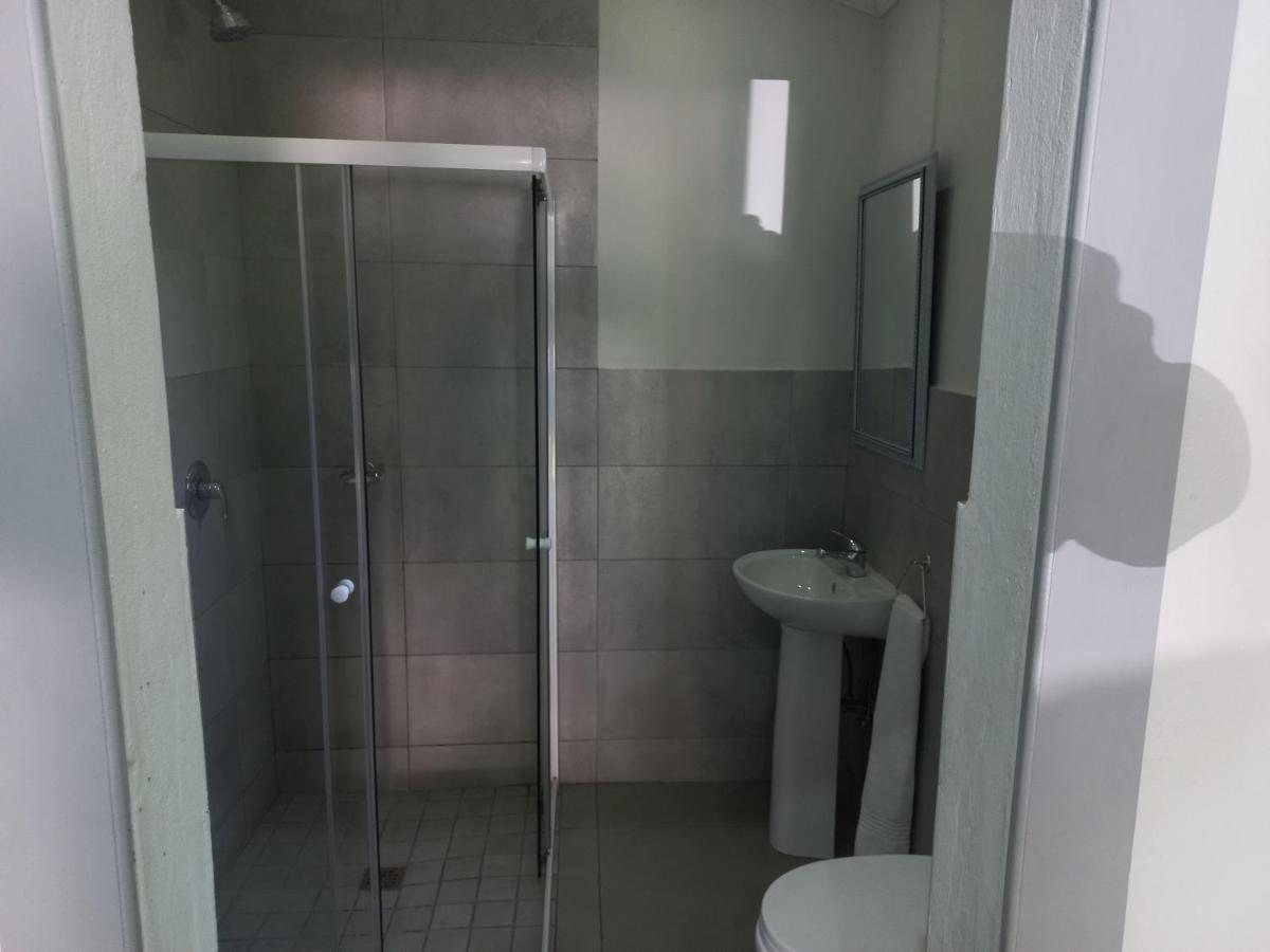 Triple9 Hatfield Guesthouse Pretoria Bagian luar foto