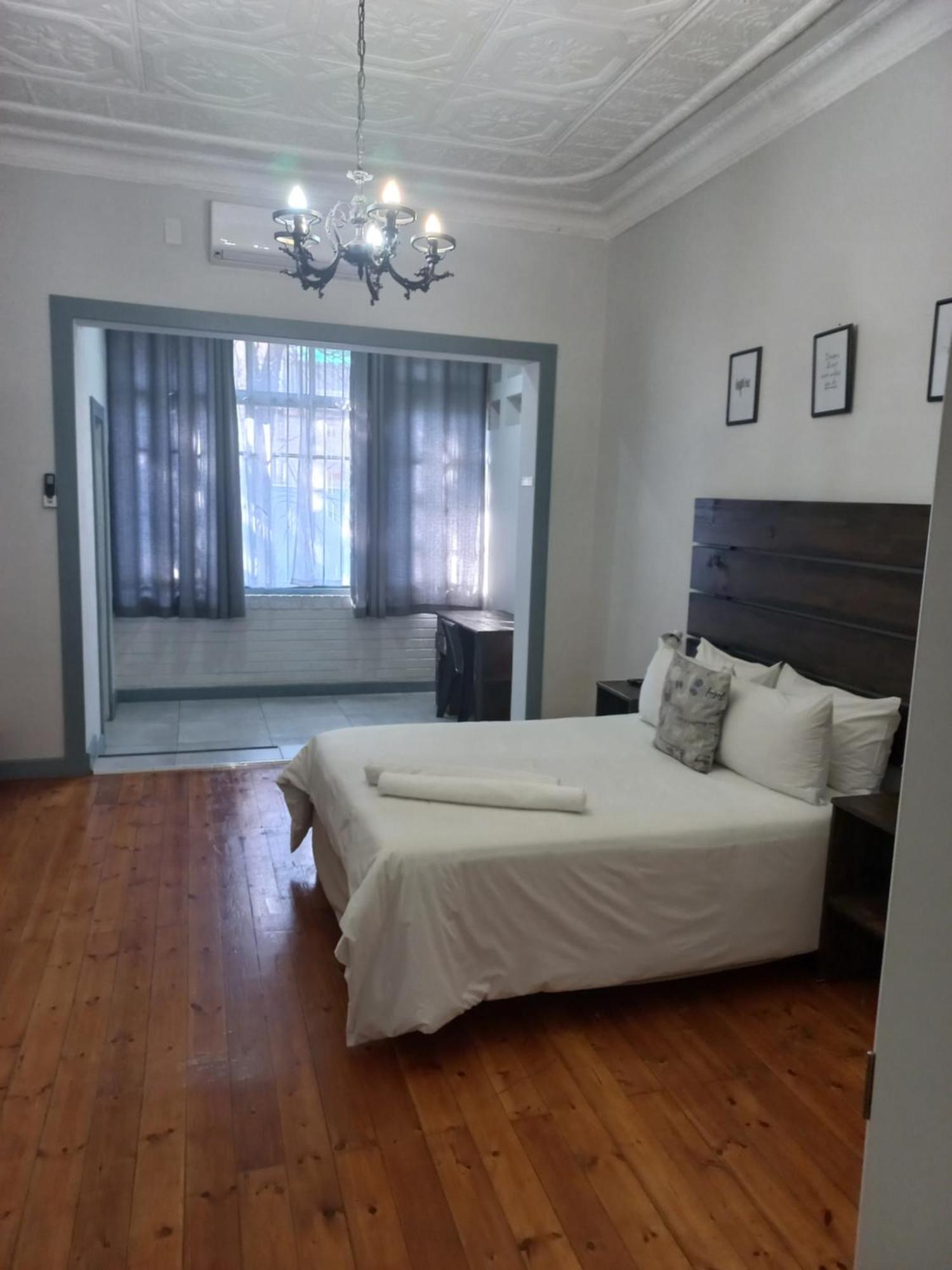 Triple9 Hatfield Guesthouse Pretoria Ruang foto